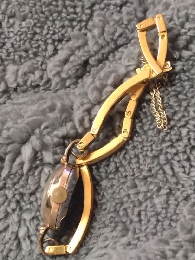 手巻き時計 ゴールド クラシックデザイン