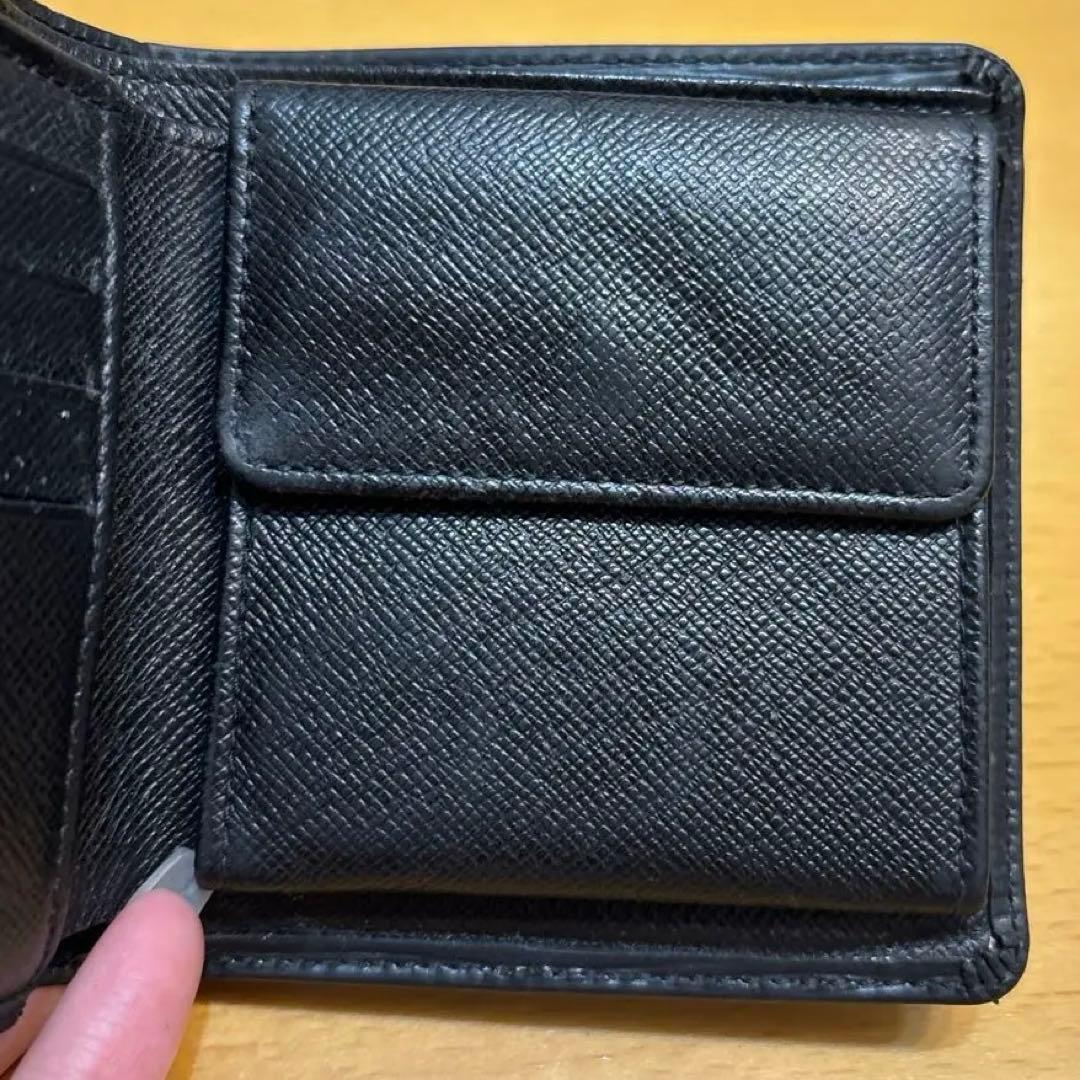 ルイヴィトン　二つ折財布　エピ黒