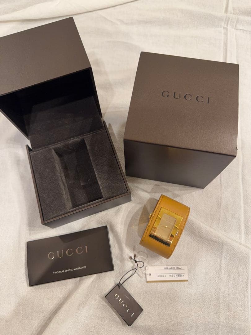 GUCCI 腕時計 ベージュレザー