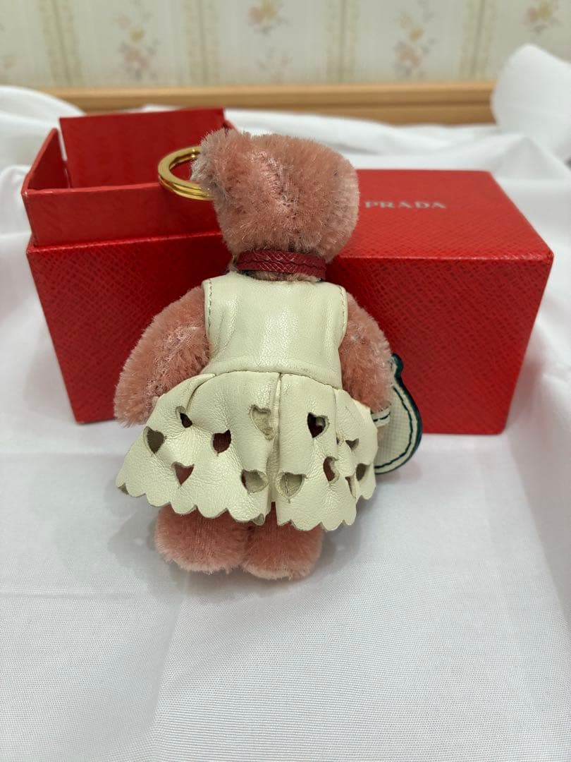 U*I様 ⭐︎PRADA⭐︎ プラダ　ピンク　くま　ベア　チャーム　キーホルダー
