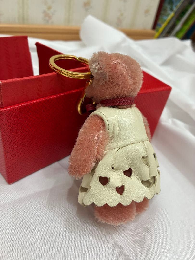 U*I様 ⭐︎PRADA⭐︎ プラダ　ピンク　くま　ベア　チャーム　キーホルダー
