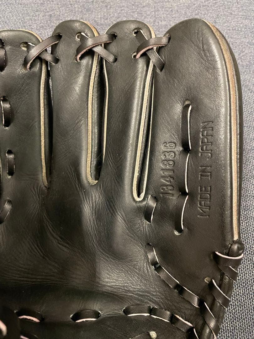 希少！　アンダーアーマー　野球 硬式グローブ 一般用　大人　右投げ　グラブ