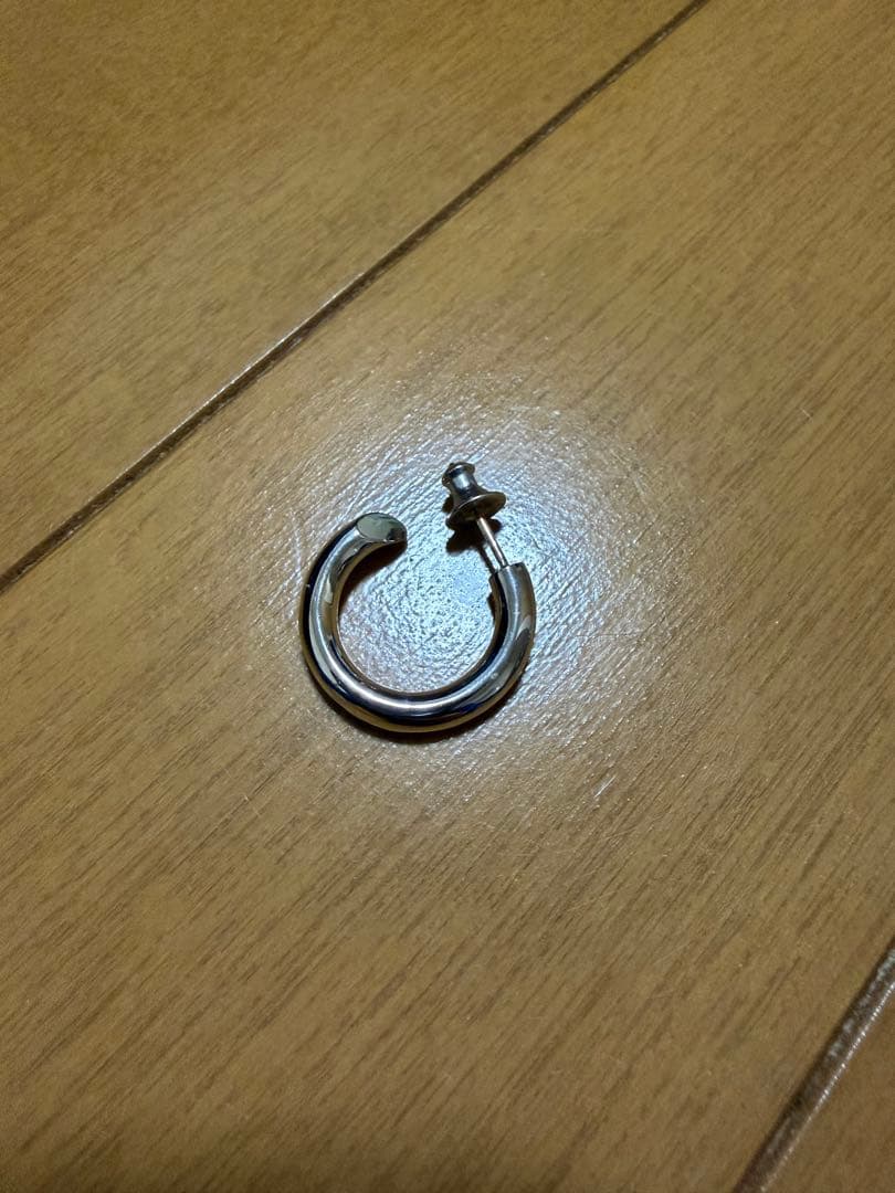 新品未使用CAREERING 片耳用ピアス　placebo501