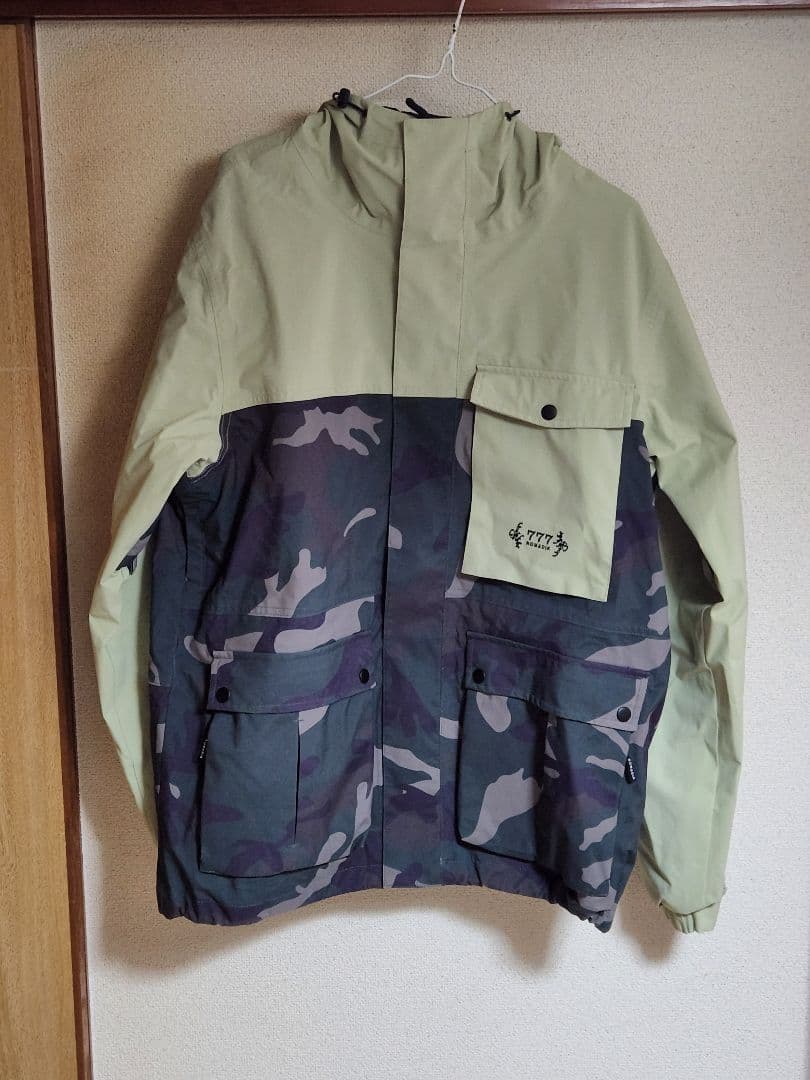 NOMADIK　777ウェア　Mサイズ　美品　格安