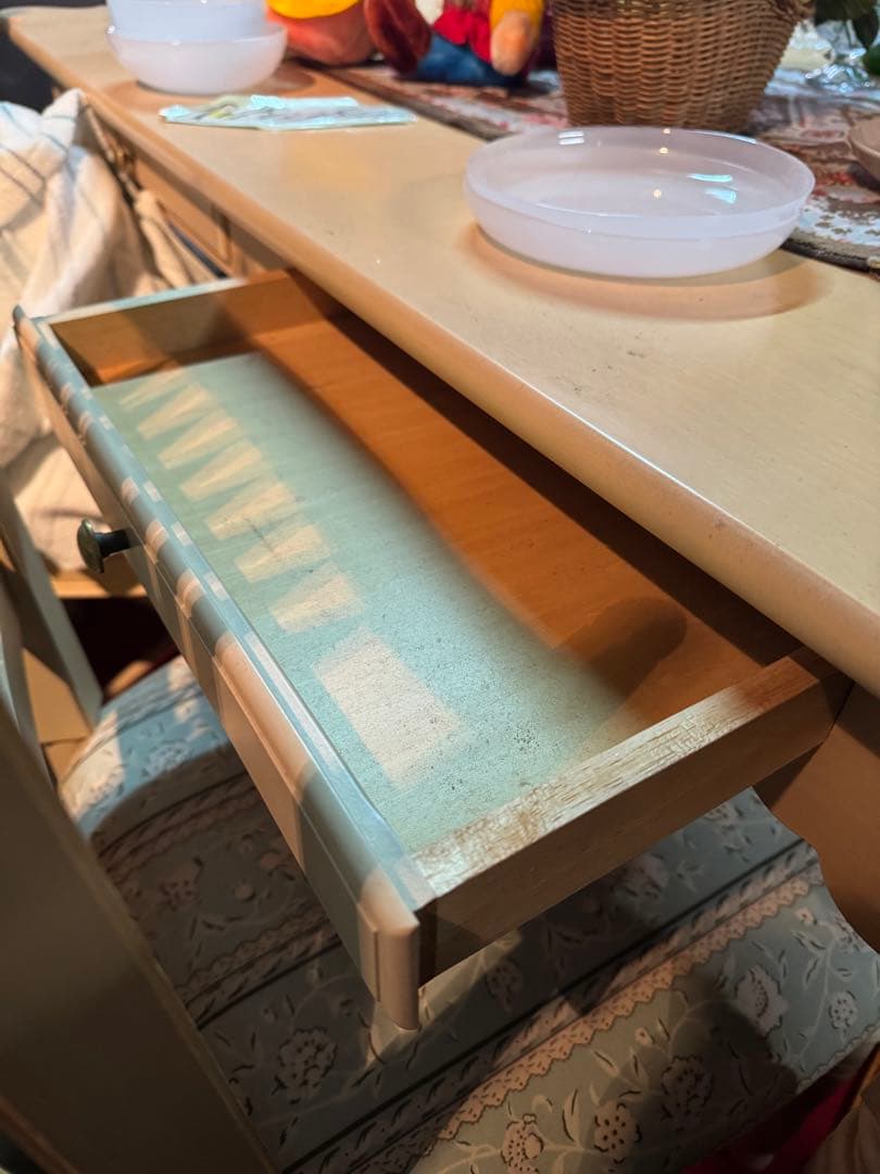 リンホーリン　ダイニングテーブル