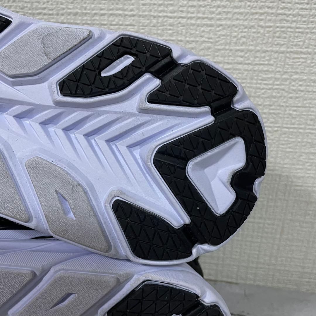 美品　HOKA ホカ　CLIFTON8 ランニングシューズ 黒　スニーカー　24