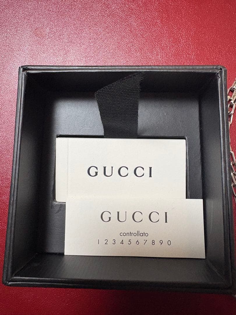 本日限定価格　GUCCI インターロッキングG シルバー