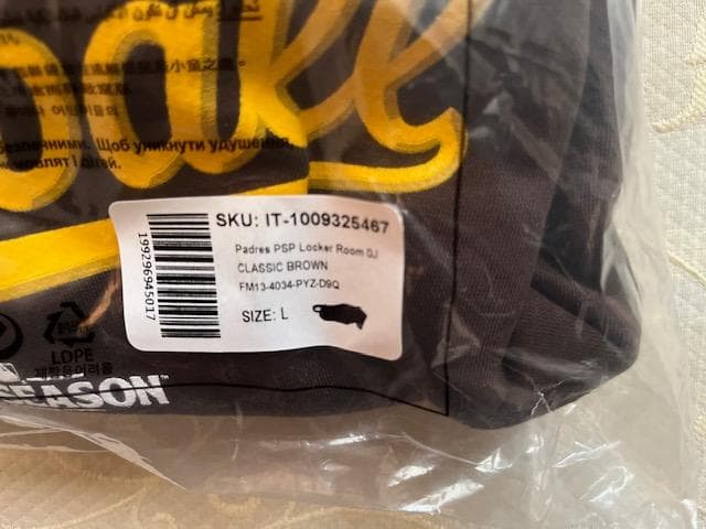 ダルビッシュYuパドレス2025ポストシーズンロッカーROOM選手使用フーディL