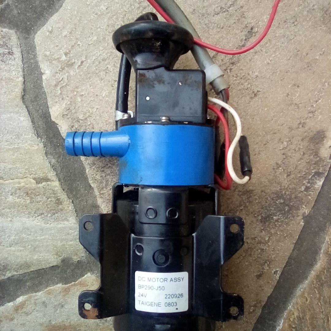 ビルジポンプ　24v　動作確認済み　日立