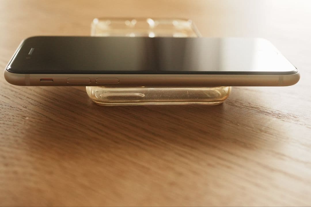 【即日発送】第3世代 iPhone SE 美品　simフリー　64GB