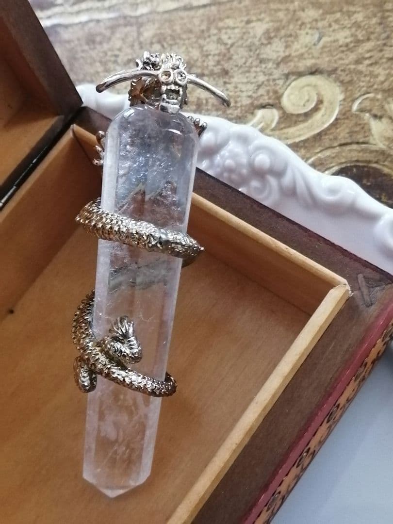 水晶　クリスタル　八角ポイント　登り龍　置物　縁起物