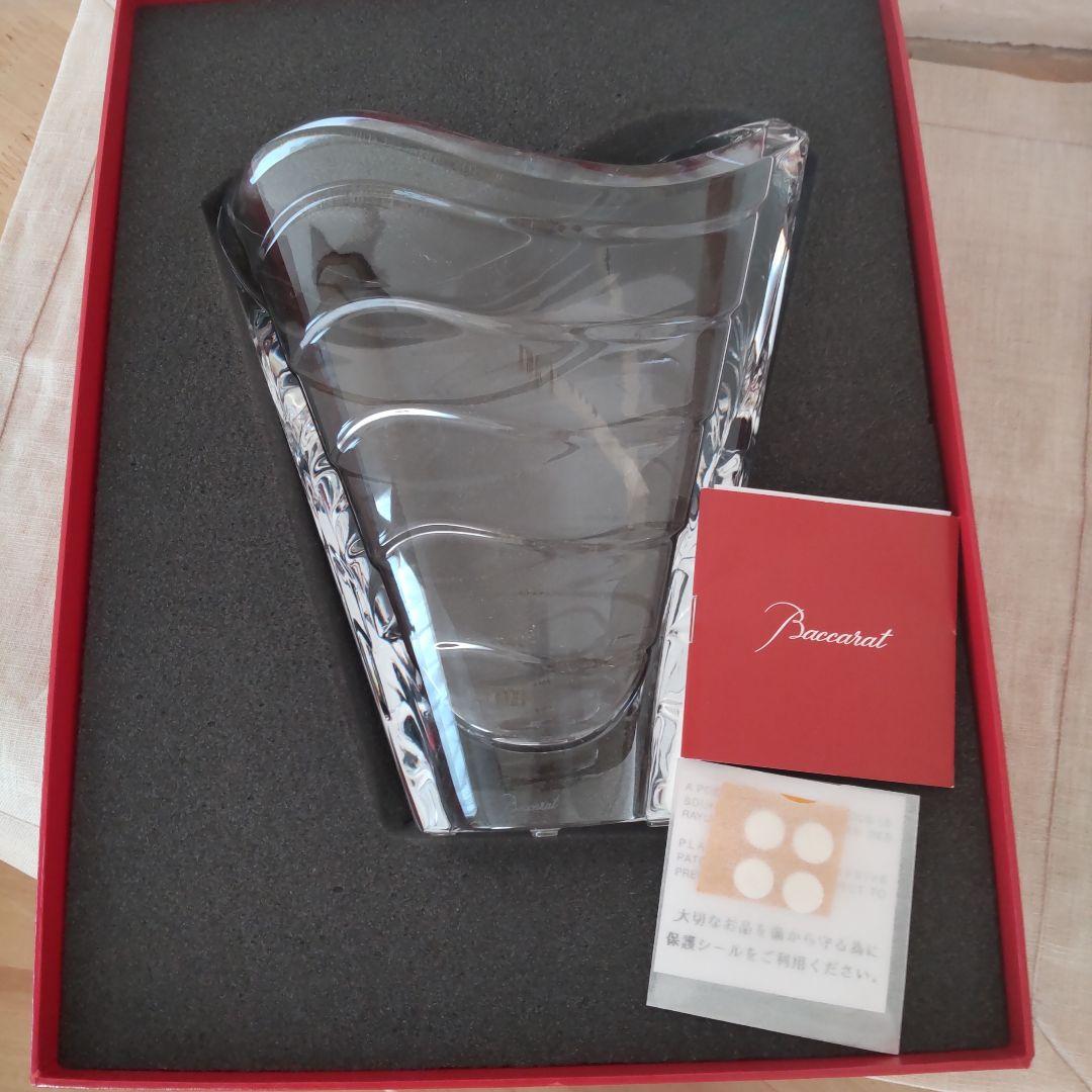 再値下げしました☆新品未使用☆バカラ ウエーブ 花瓶 箱付き