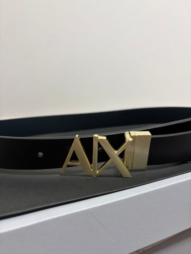 Armani Exchange ブラックレザーベルト