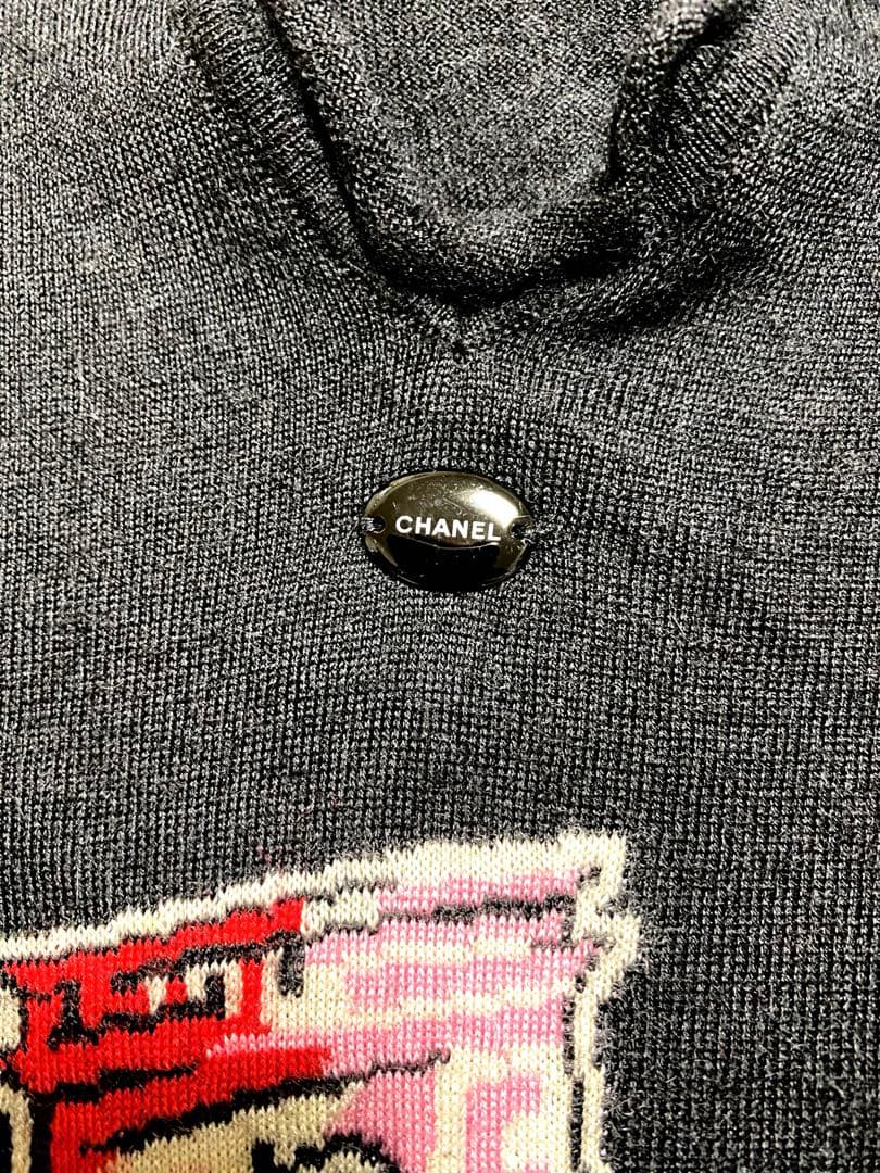CHANEL カシミアノースリーブセーター　Parisモチーフ