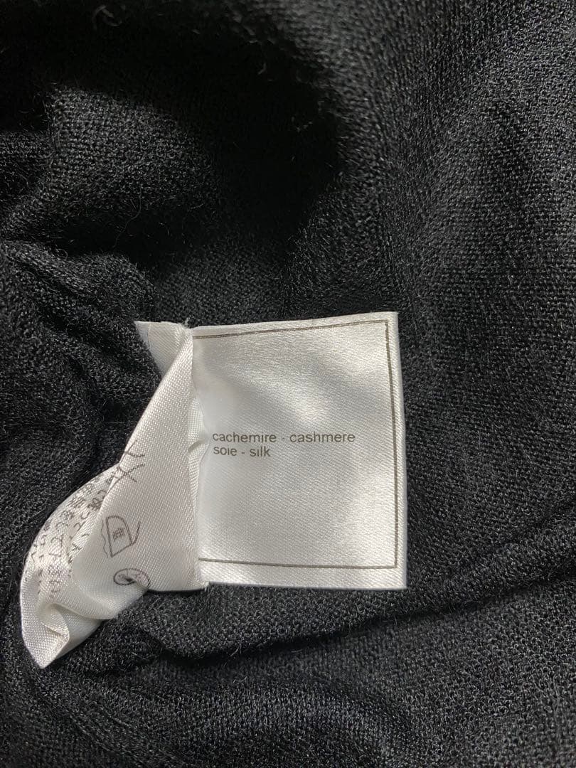 CHANEL カシミアノースリーブセーター　Parisモチーフ