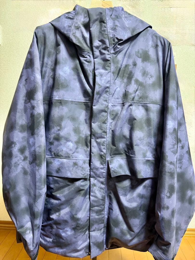 ユニクロ　ハイブリッドダウンスノーボードパーカ平野歩夢モデル