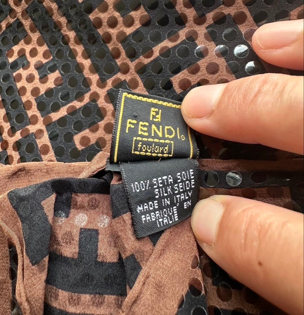 FENDI フェンディ ズッカ柄 シルク スカーフ　85×85 総柄 ブラウン系