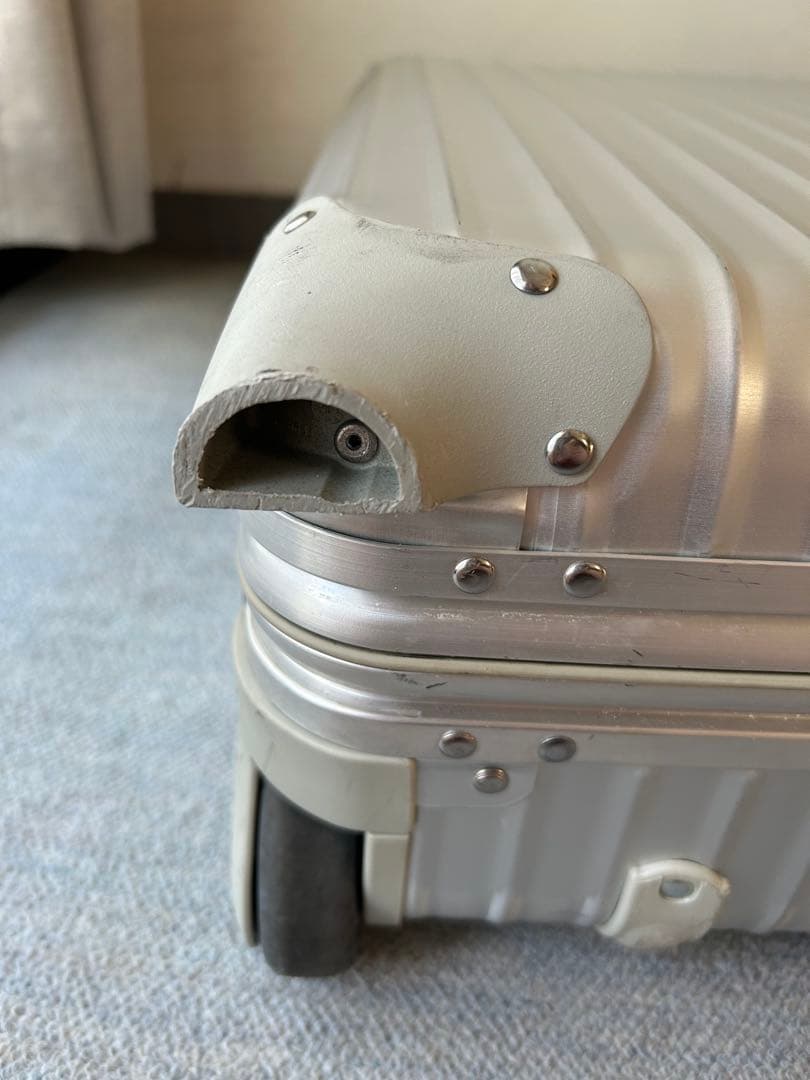 RIMOWA トパーズ 2輪 32L アルミスーツケース