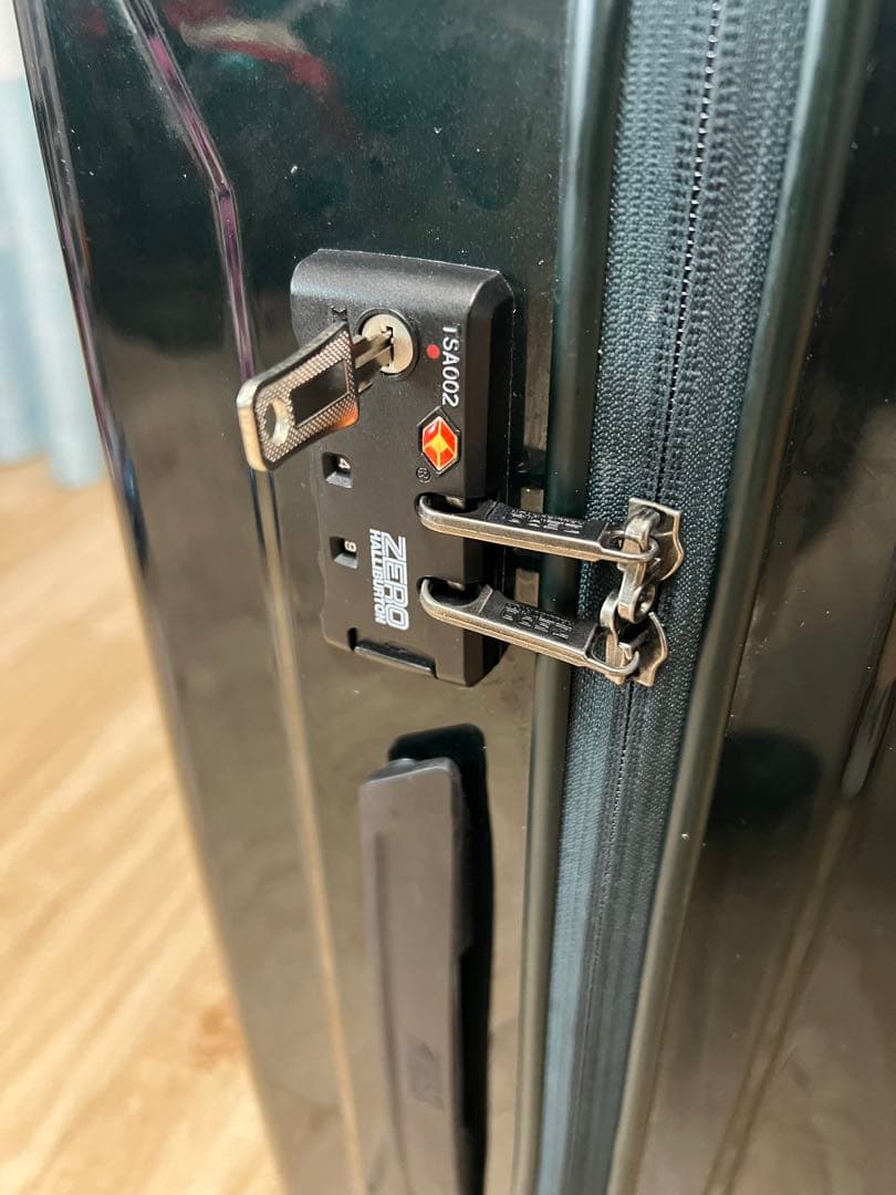 美品送料込‼️ ゼロハリバートン スーツケース /キャリーケース 軽量 6〜7泊