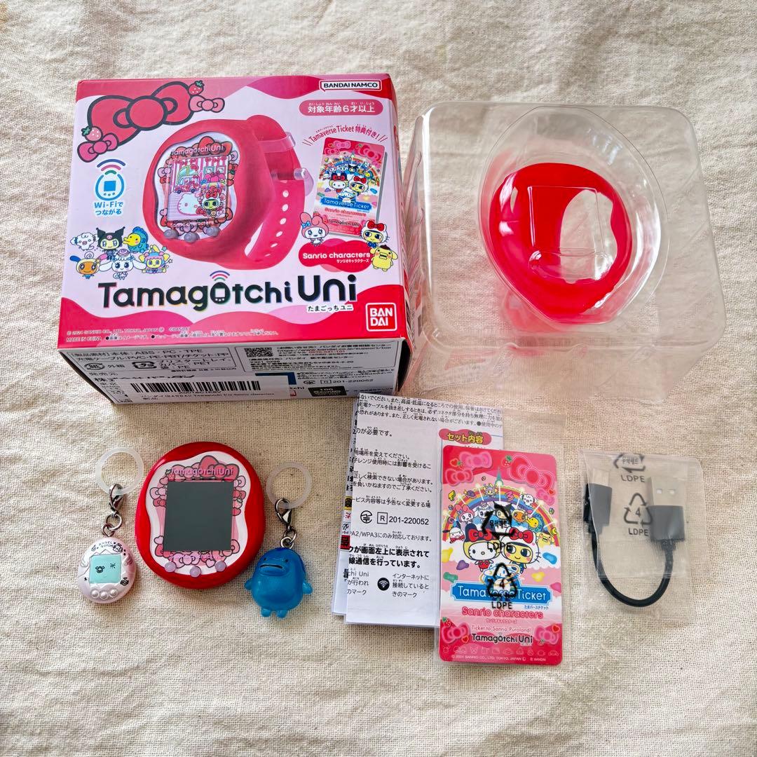 たまごっち ユニ サンリオキャラクターズ めじるしアクセサリーおまけ付き