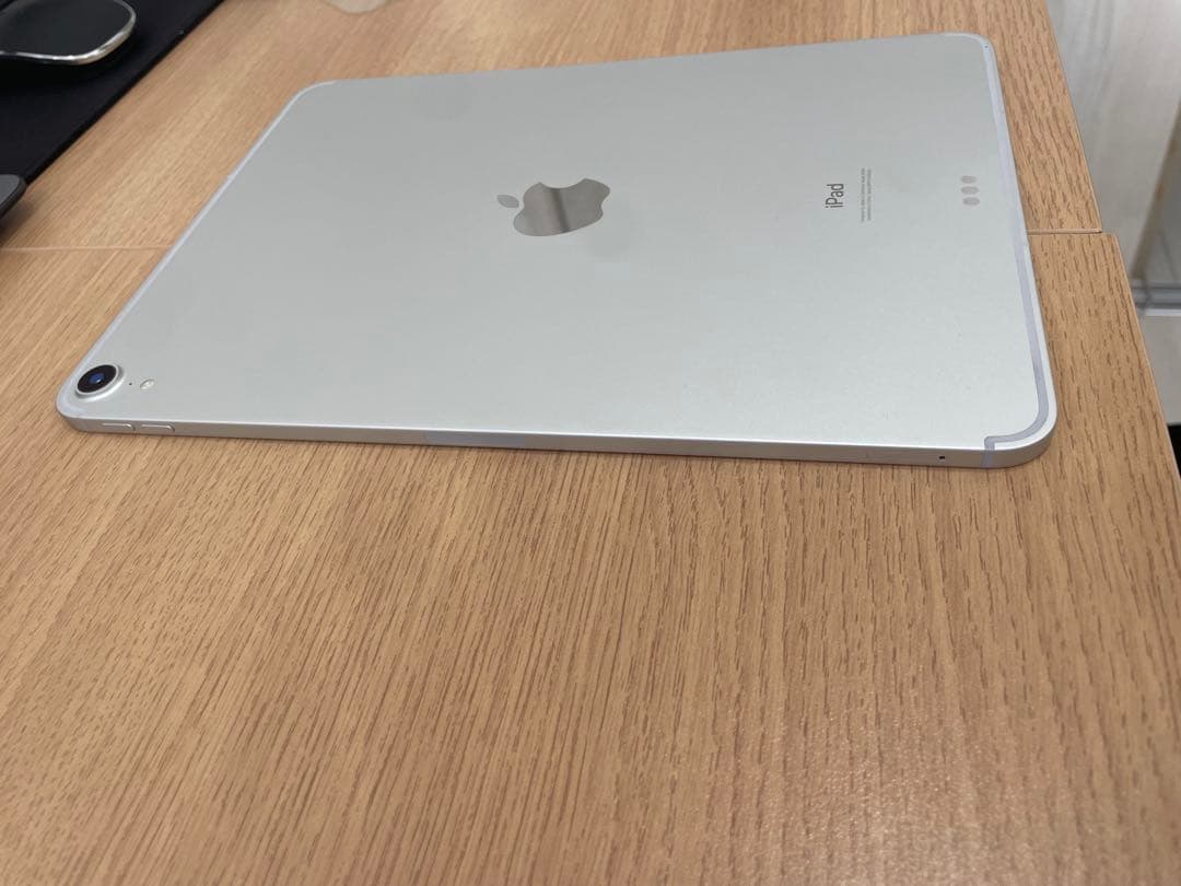 p*m様 iPad Pro 11インチ　第一世代シルバー ＋Apple Penc