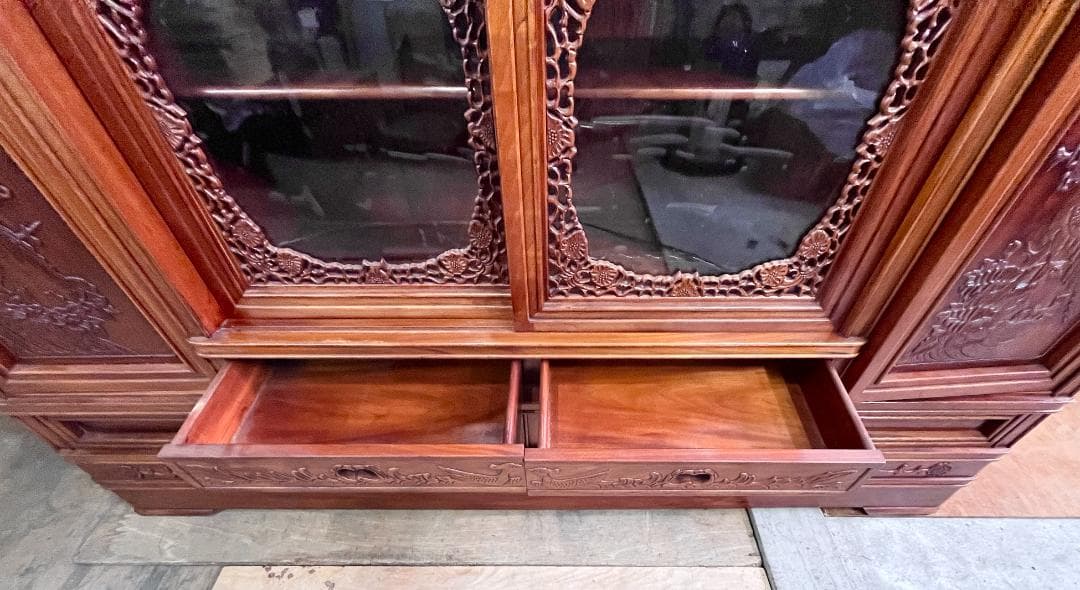 ノアさん専用【重厚天然木 無垢材】中国伝統工芸 茶箪笥・飾り棚（彫刻入り）