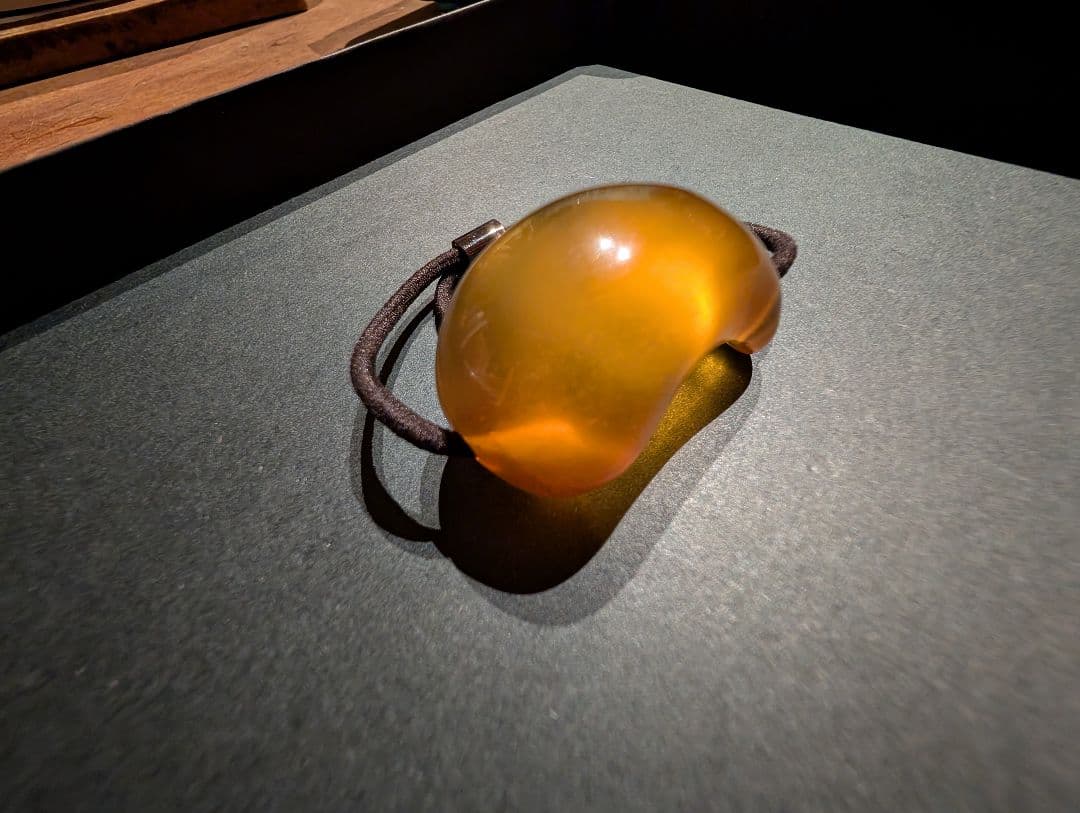 コレットマルーフ　アクリルポニー小　琥珀色