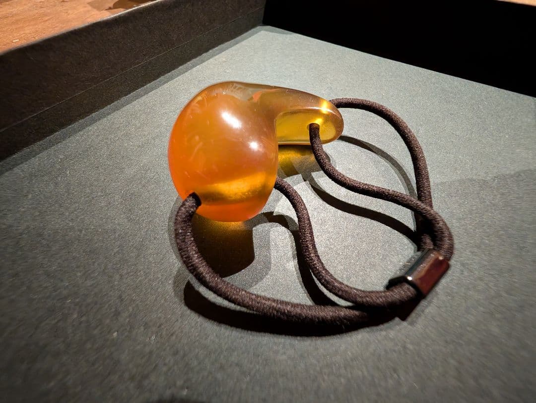 コレットマルーフ　アクリルポニー小　琥珀色