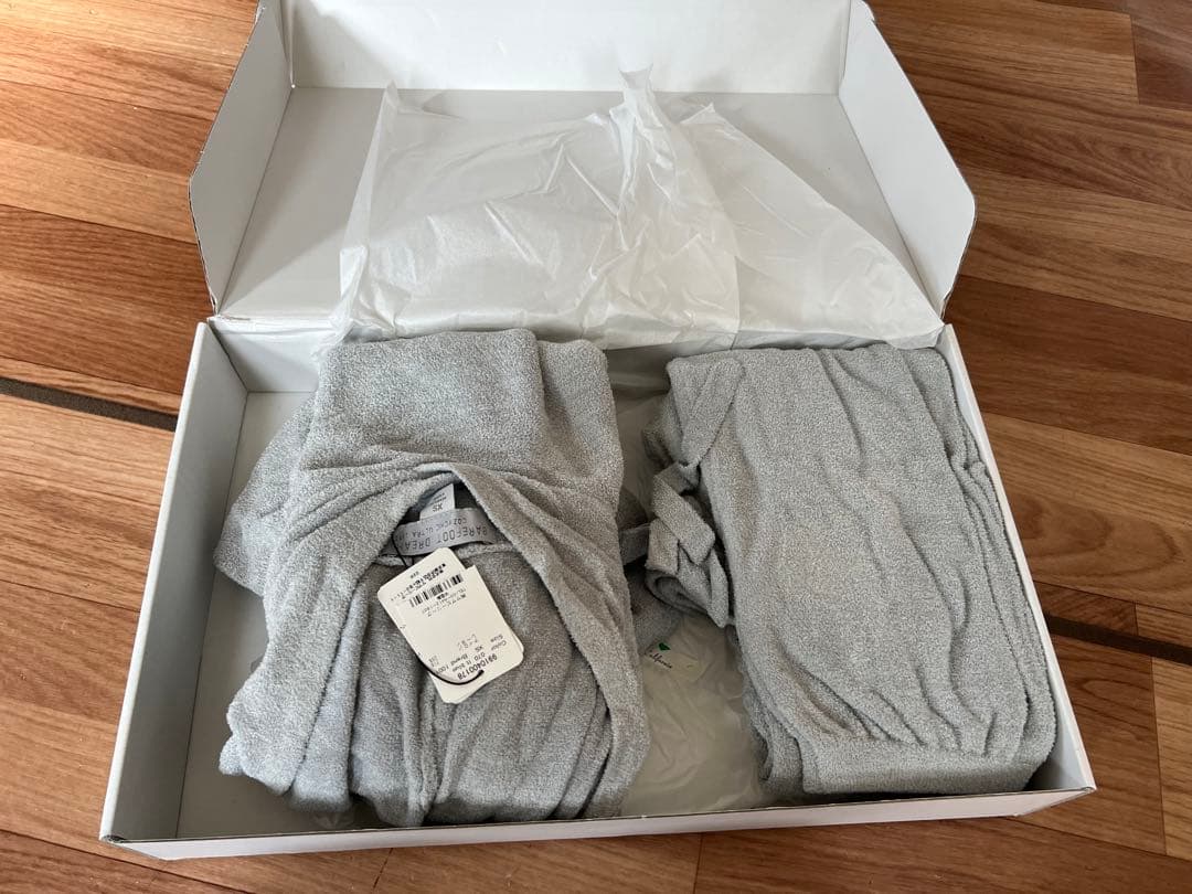 新品✴︎ベアフットドリームスプルオーバー フーディー コージーシックウルトラライト