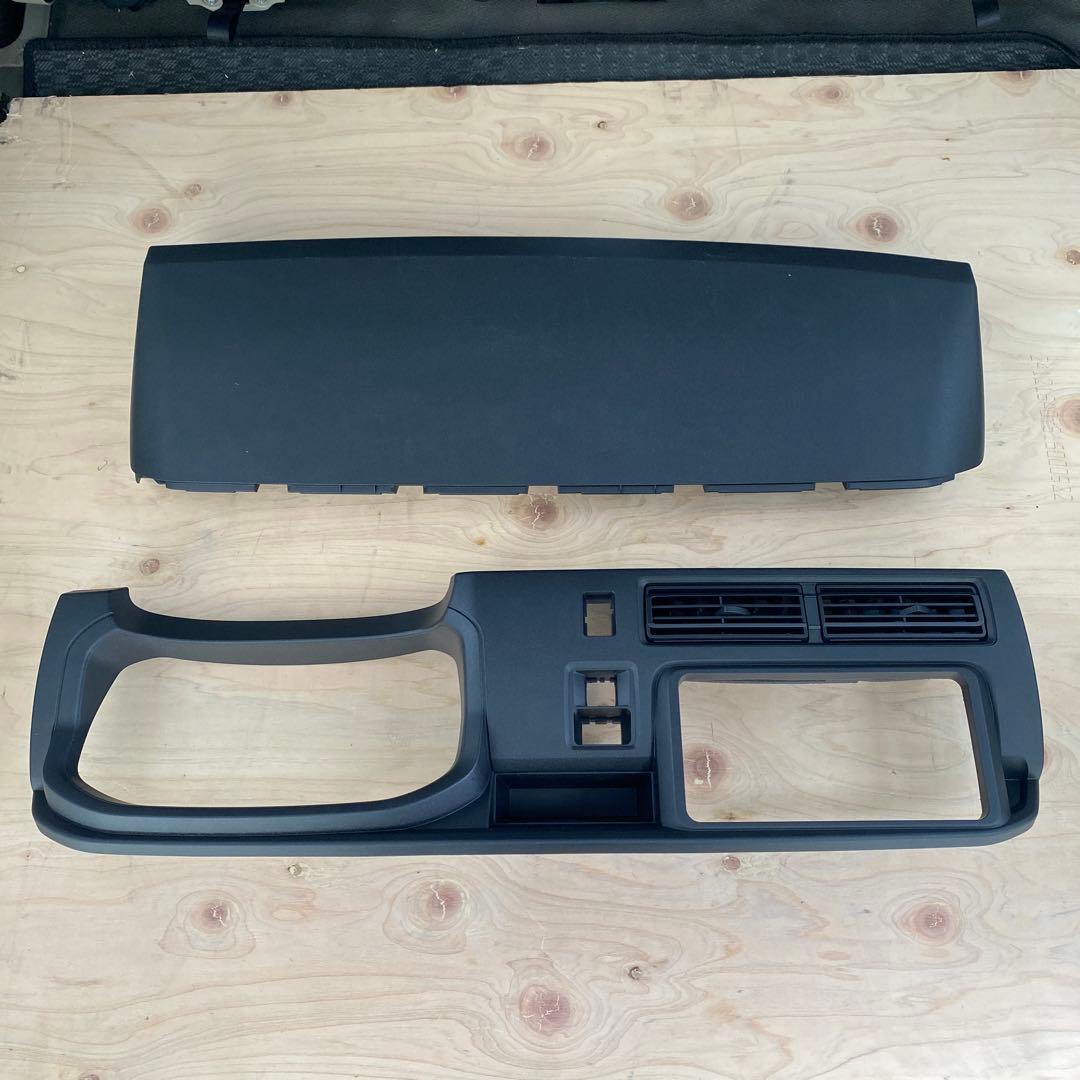 ダイハツ　ハイゼットS700Vブラックダッシュボードパネル