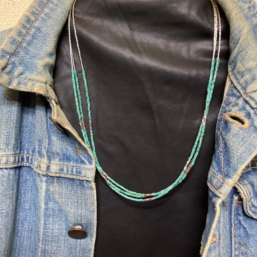 天然ターコイズとカレンシルバーの三連ネックレス