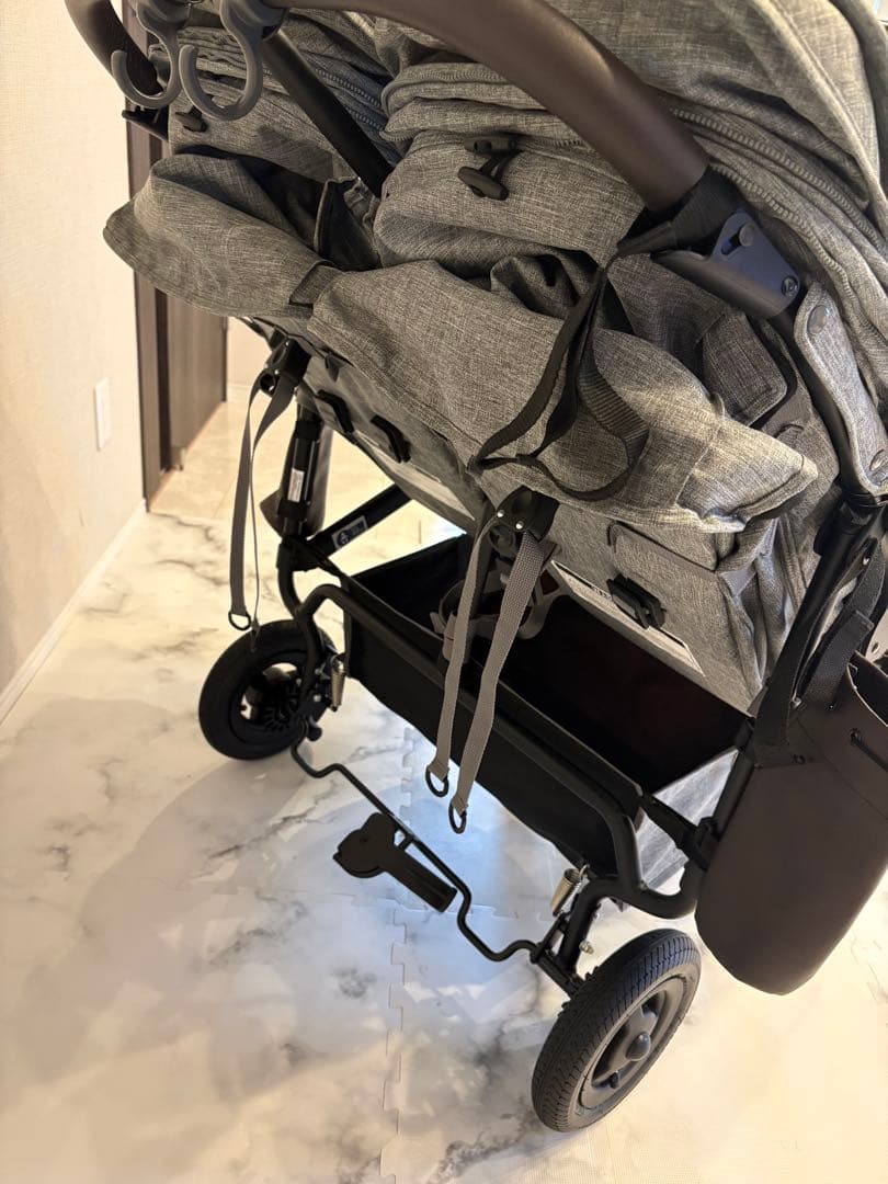 ほぼ未使用極美品★エアバギー ココダブル エクストラ フロムバース アースグレイ