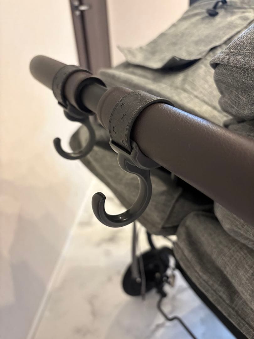 ほぼ未使用極美品★エアバギー ココダブル エクストラ フロムバース アースグレイ