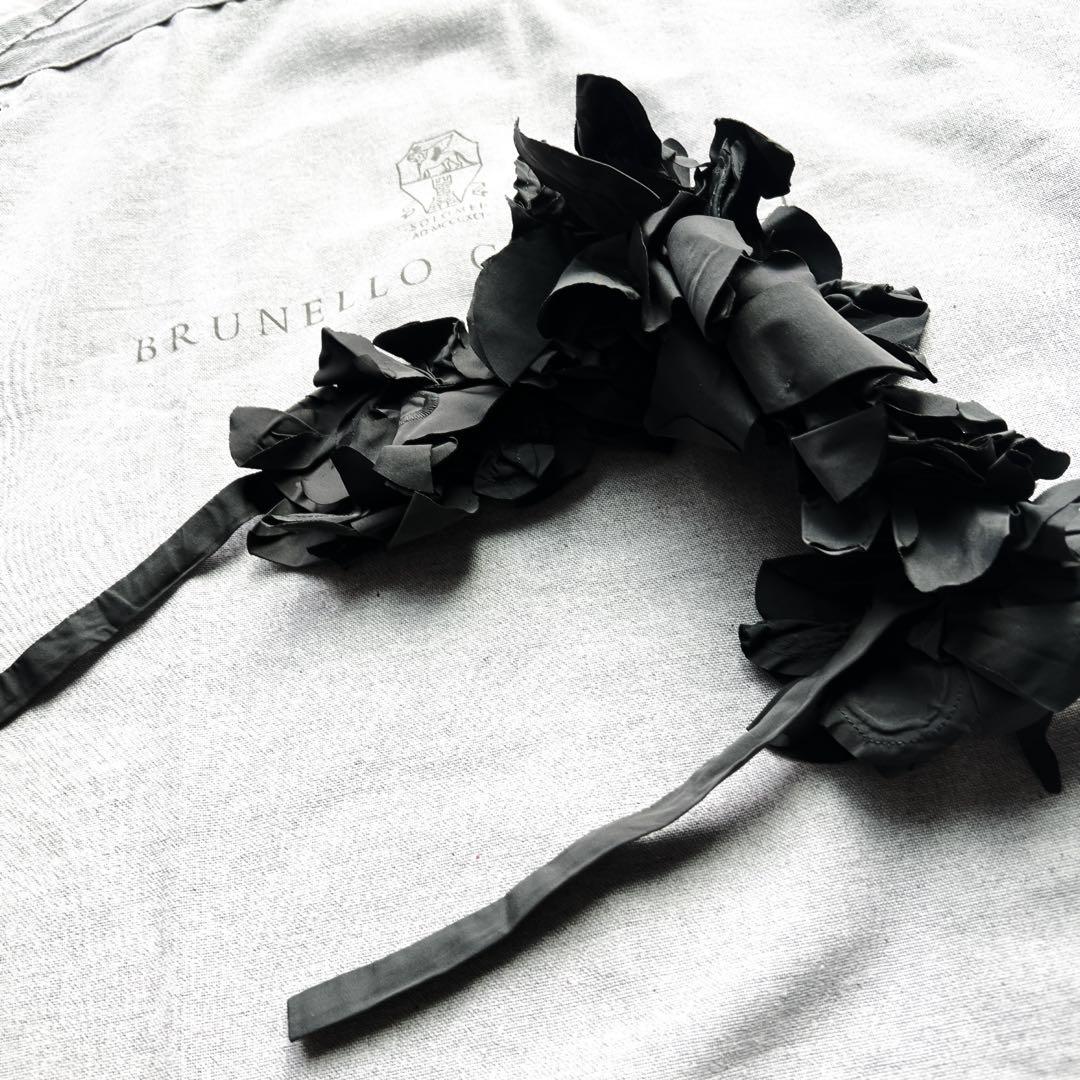 美品　ブルネロクチネリ 立体花　エレガント　リバーシブル ダウンコート