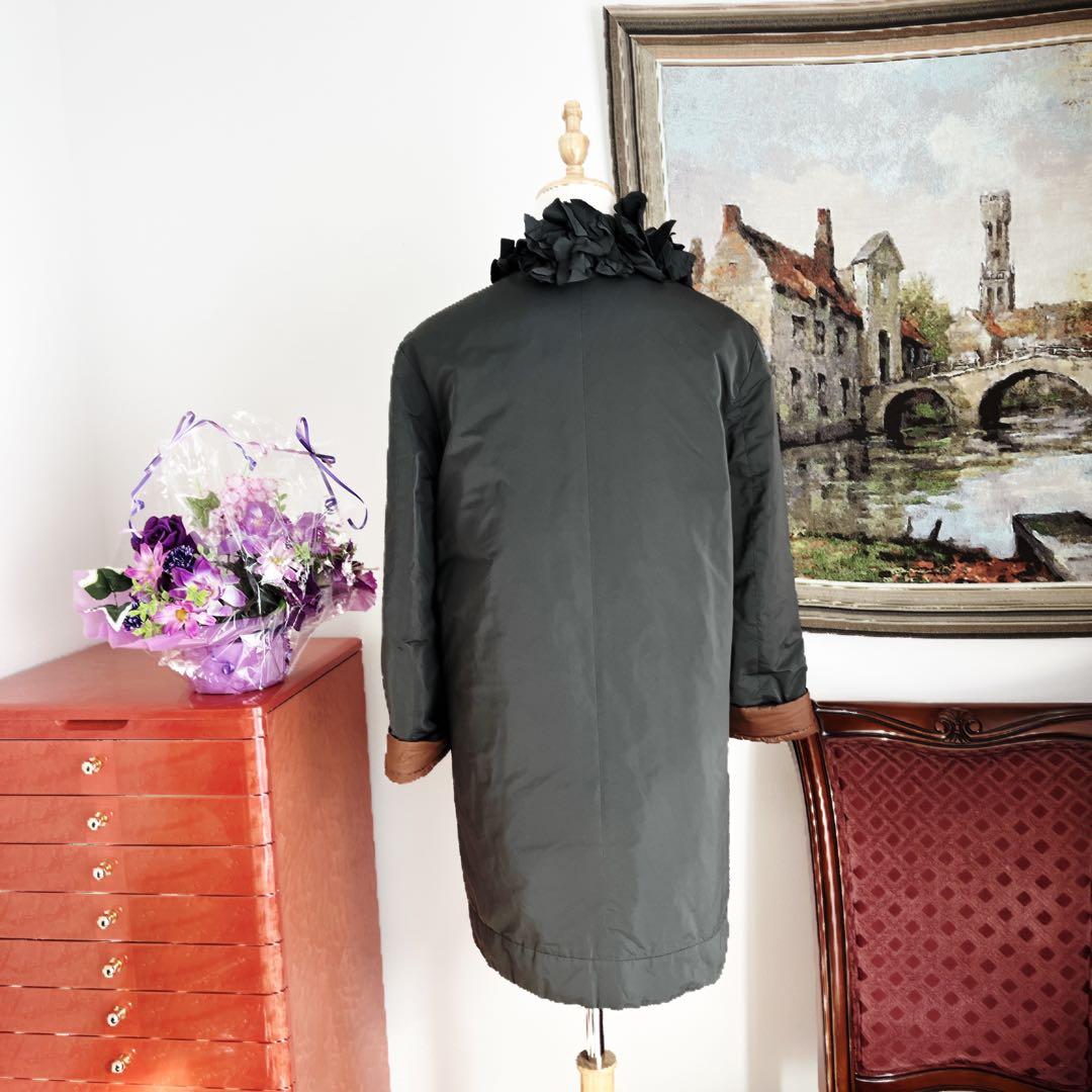 美品　ブルネロクチネリ 立体花　エレガント　リバーシブル ダウンコート