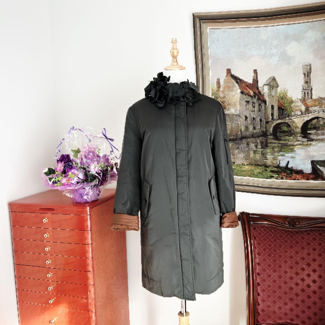 美品　ブルネロクチネリ 立体花　エレガント　リバーシブル ダウンコート