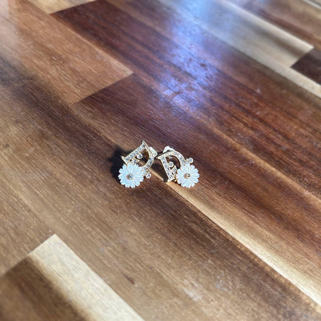 DIOR ピアス