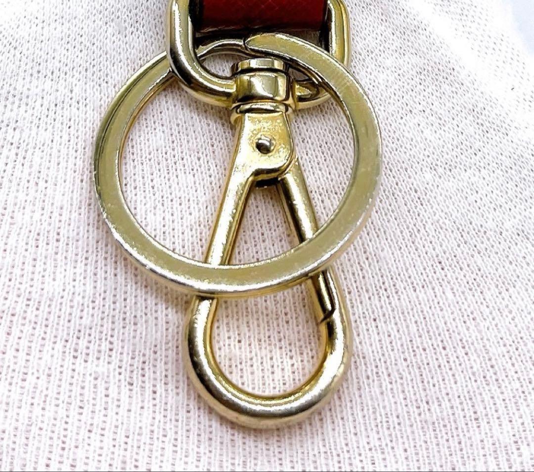 美品　PRADA サフィアーノレザー レッド キーリング キーホルダー
