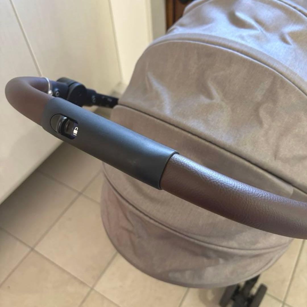 【たゆたうくらげ】アップリカ ラクーナクッションフリープラスAC