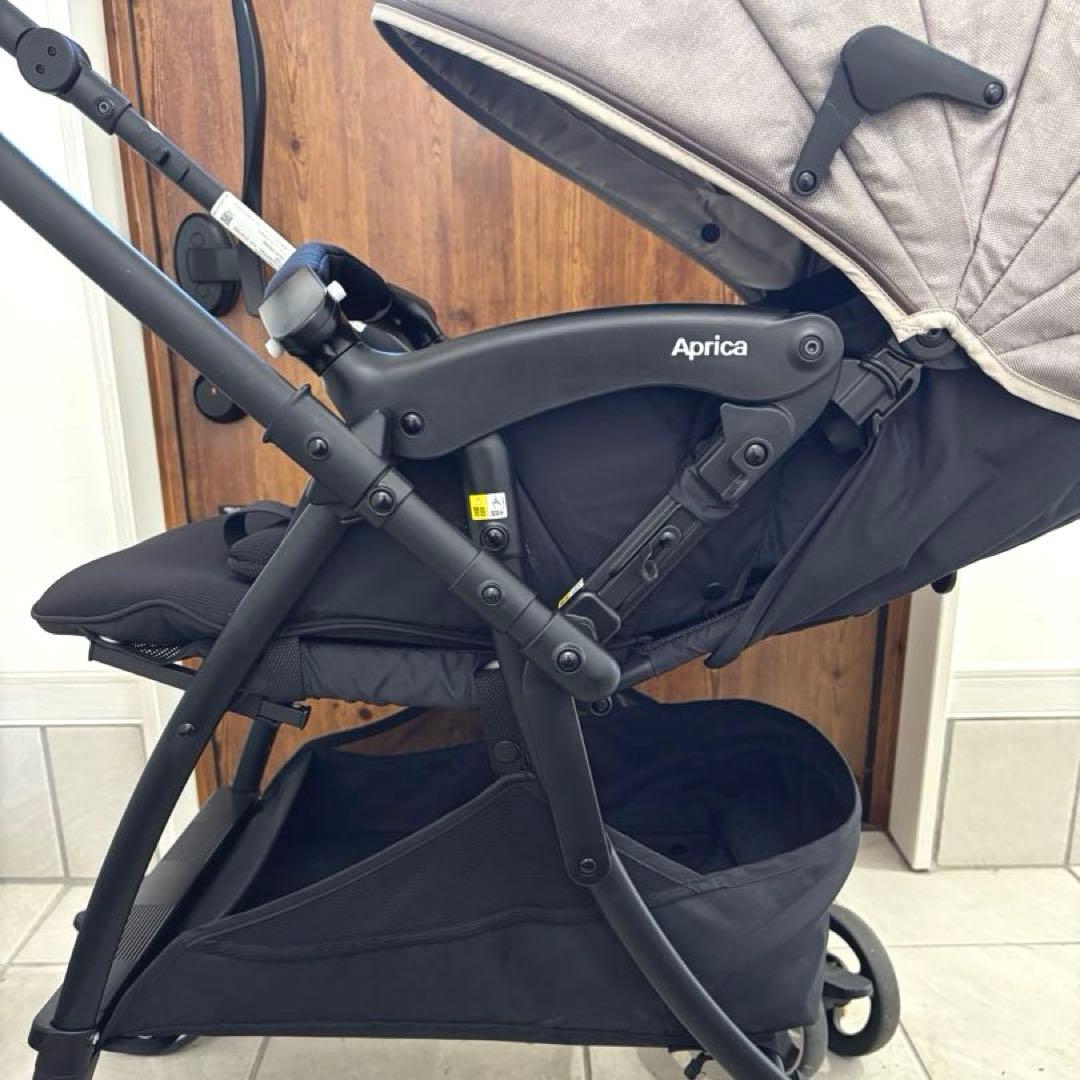 【たゆたうくらげ】アップリカ ラクーナクッションフリープラスAC