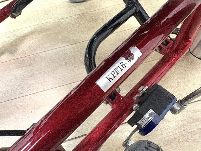 u*0様 カワムラ ティルト リクライニング 車椅子 ぴったりフィット KPF1