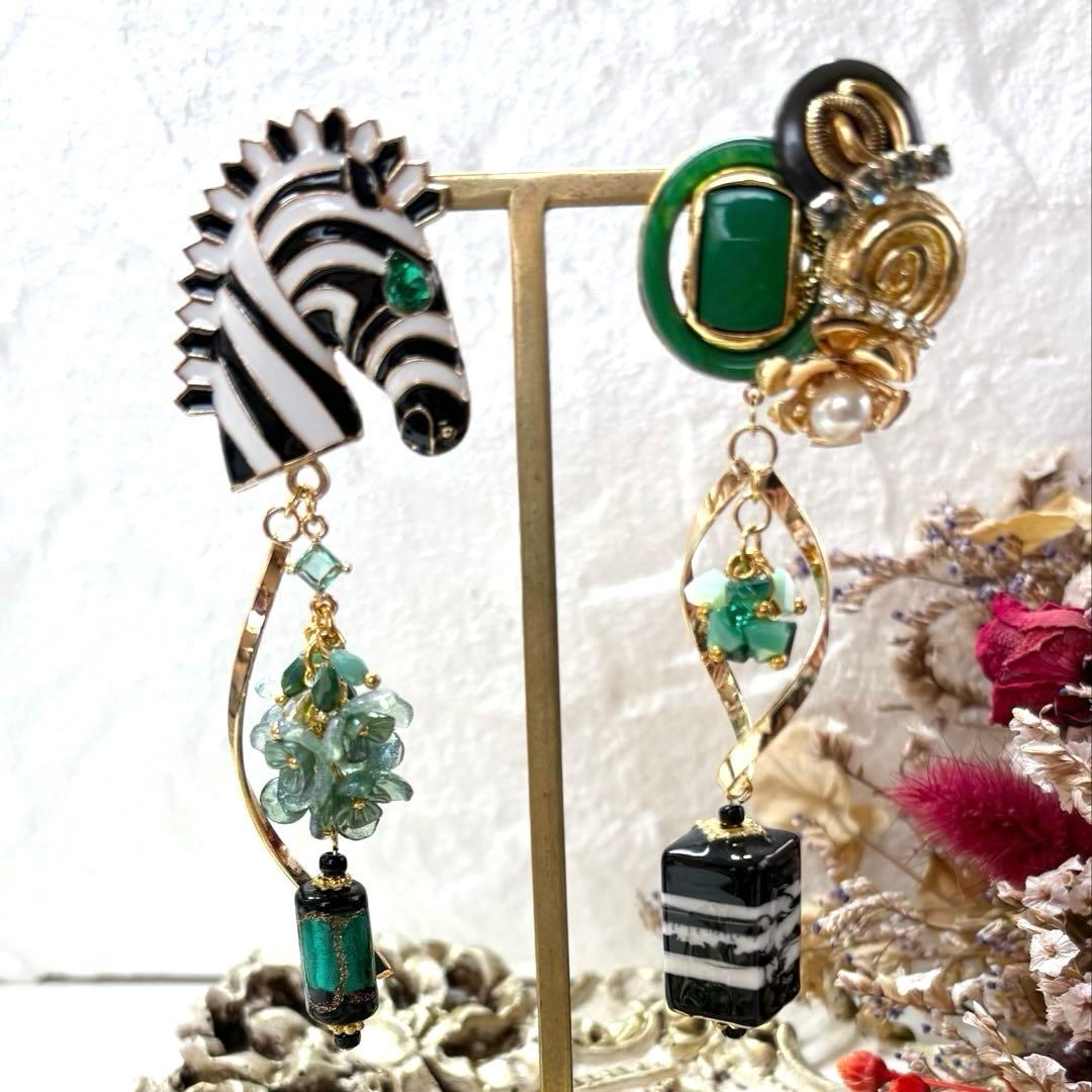 184 シマウマさんの美しい✨アクセサリー　ピアスorイヤリング