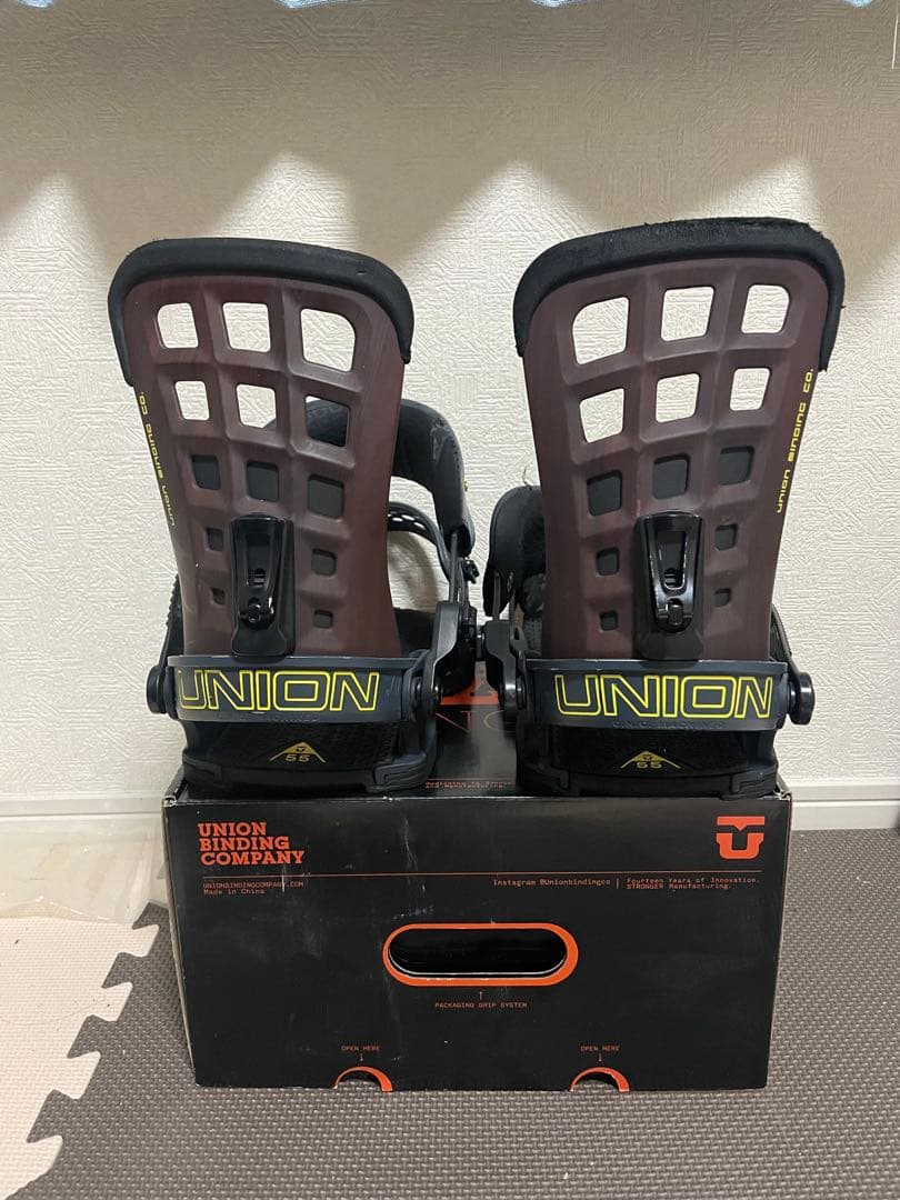 011 Artistic X FLY SPIN 148 ゼロワン スノーボード