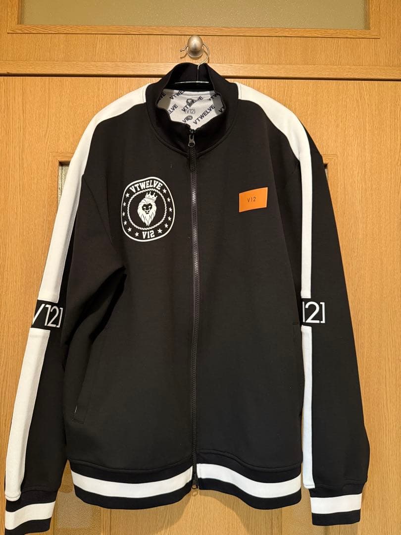 V12 V122021-JK10 ブラックジャケット