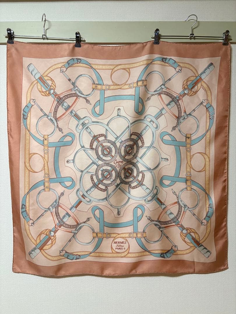 HERMES エルメス Eperon d’or黄金の拍車 カレ90 スカーフ