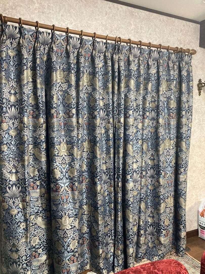 いちご泥棒ドレープカーテンと刺繍レースのセット窓の大きさ横160縦210用