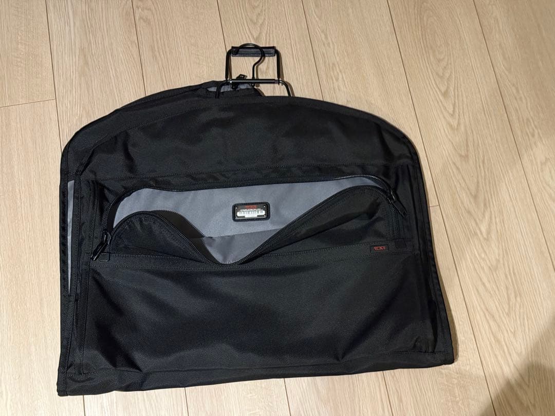 TUMI ガーメントバッグ