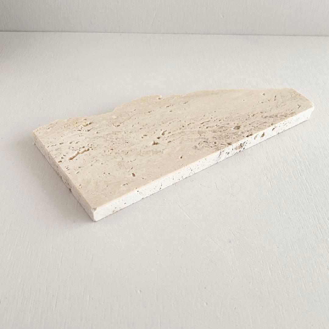 519ロマノトラバーチン（大理石端材プレート）