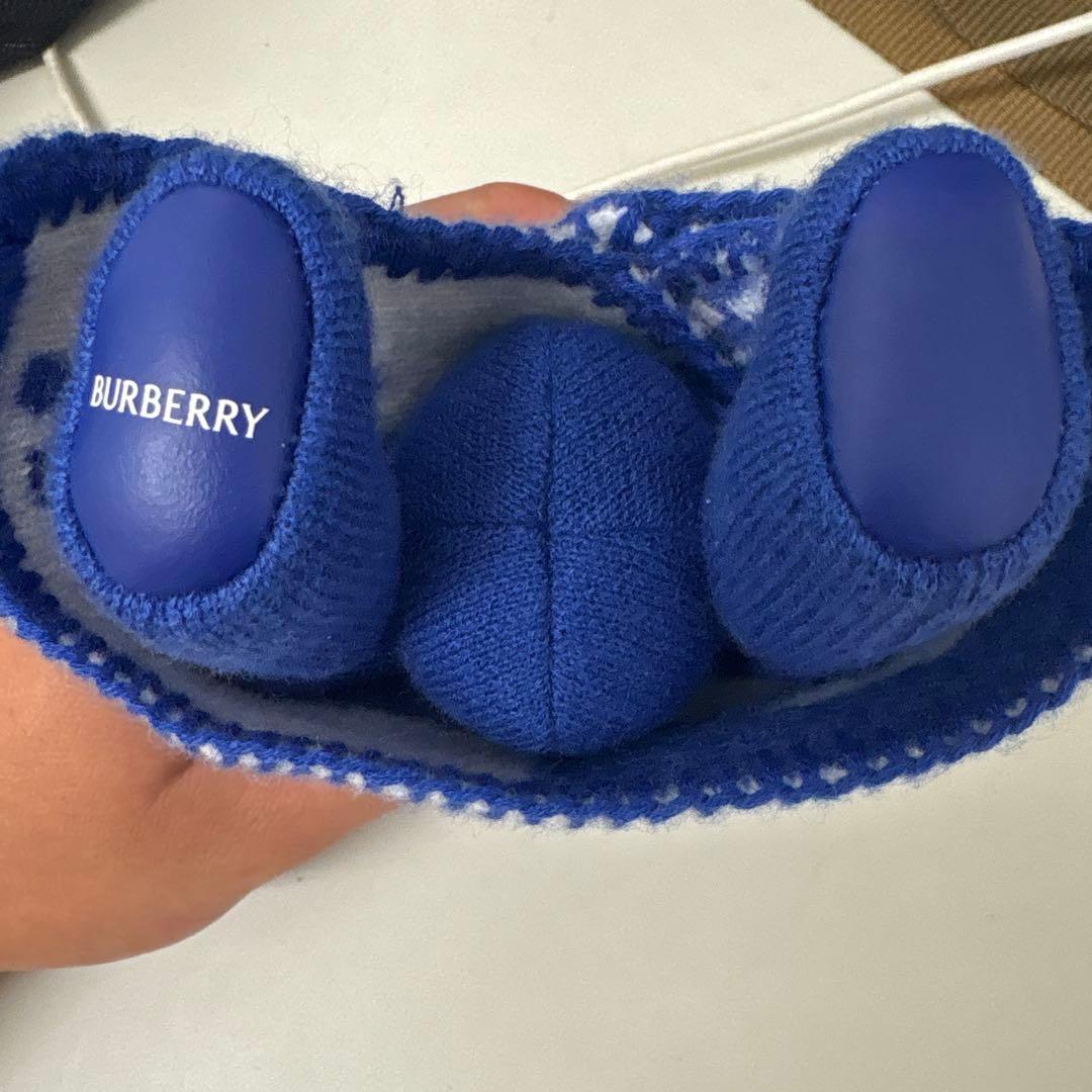 BURBERRY クマ型キーホルダー 青