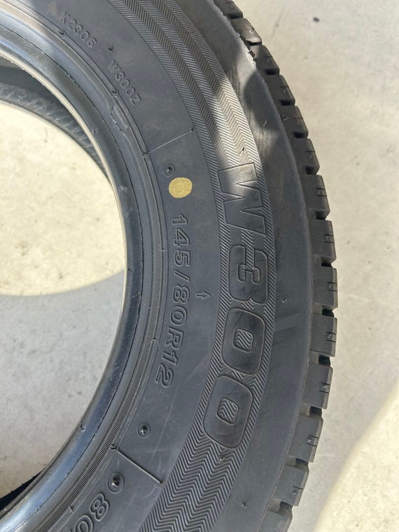 BRIDGESTONE W300 145/80R12 80/78 4本